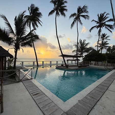 Tiki Beach Club & Resort (Adults Only) บูจู ภายนอก รูปภาพ