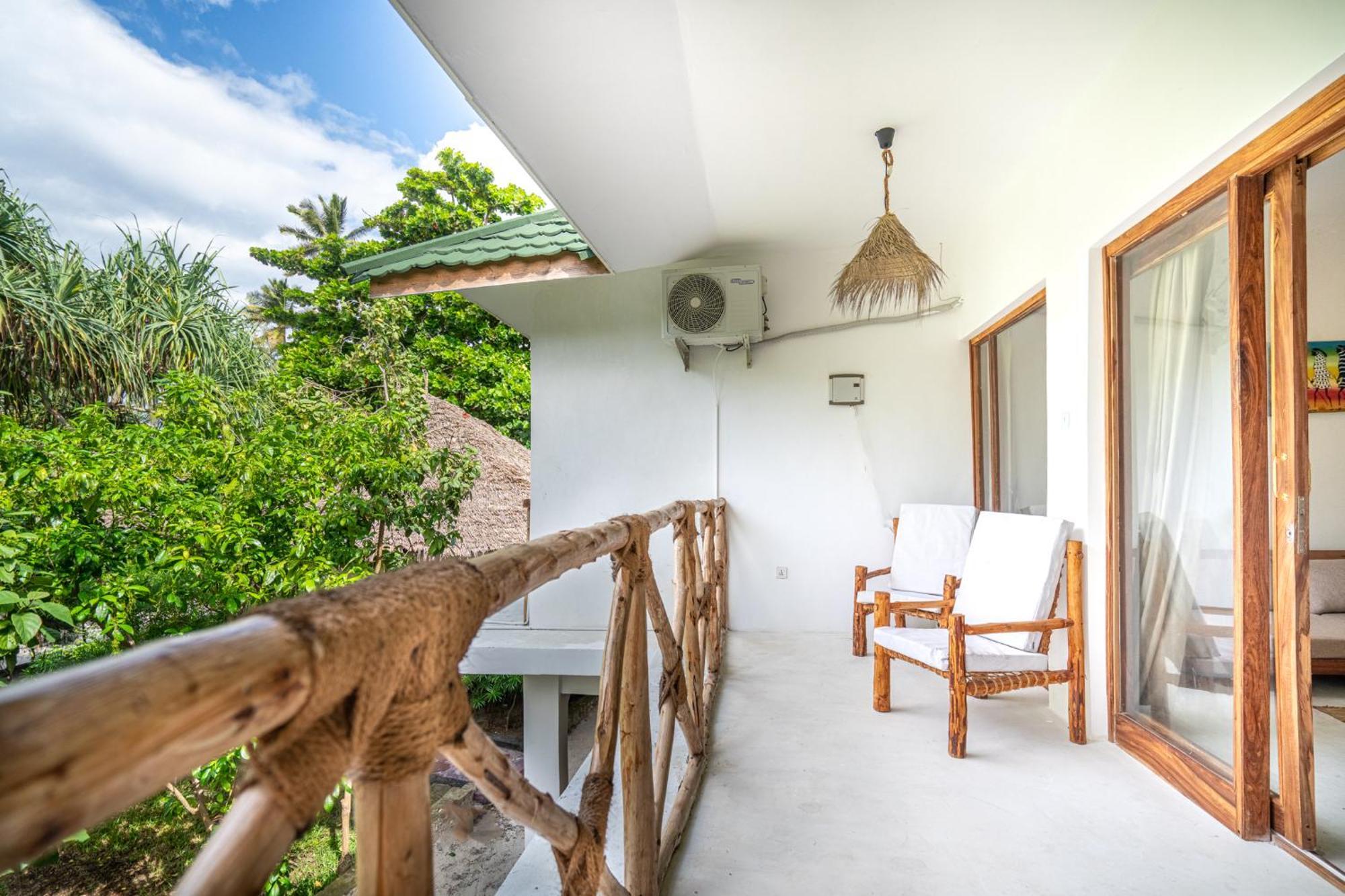 Tiki Beach Club & Resort (Adults Only) บูจู ภายนอก รูปภาพ
