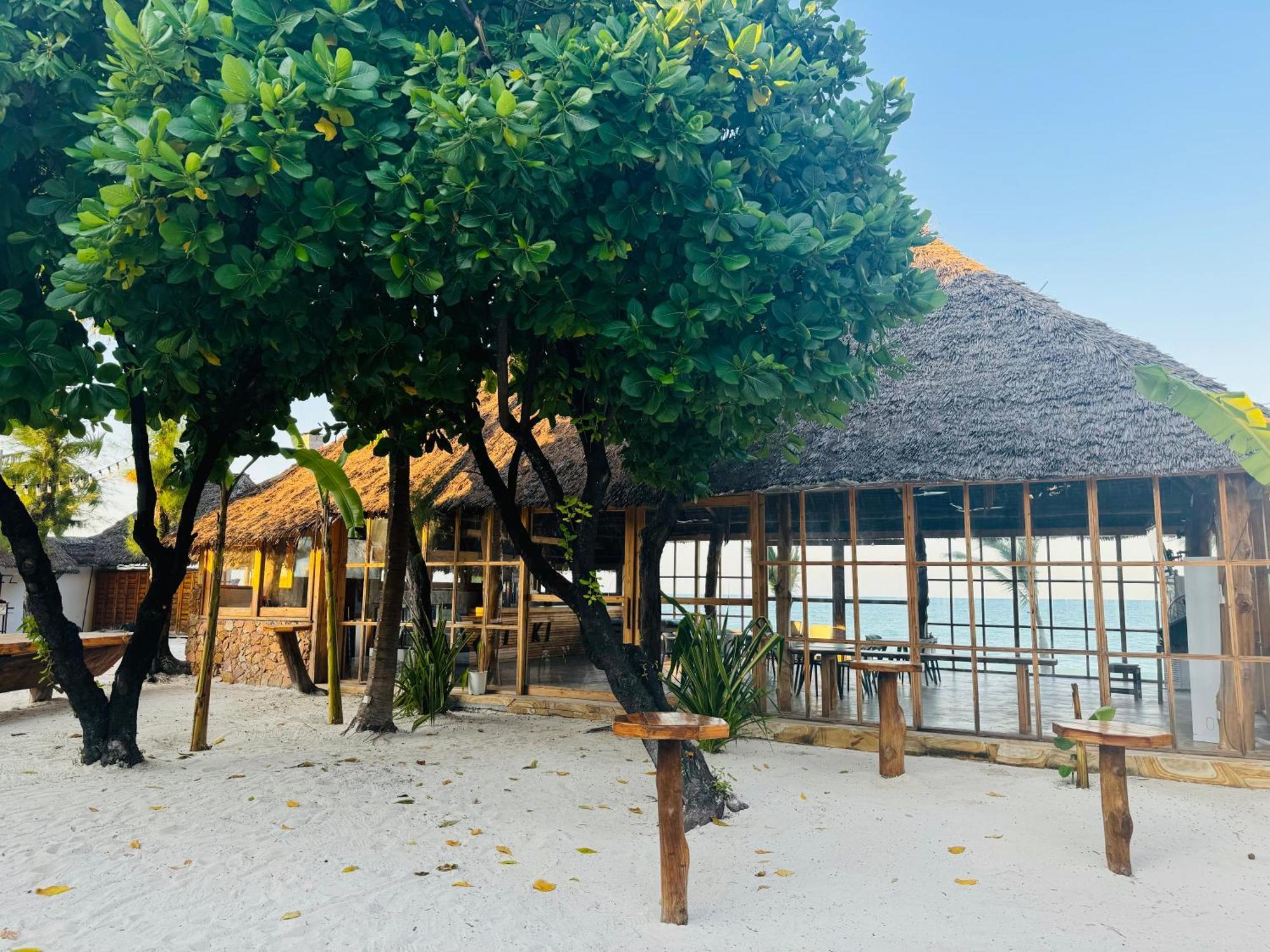 Tiki Beach Club & Resort (Adults Only) บูจู ภายนอก รูปภาพ