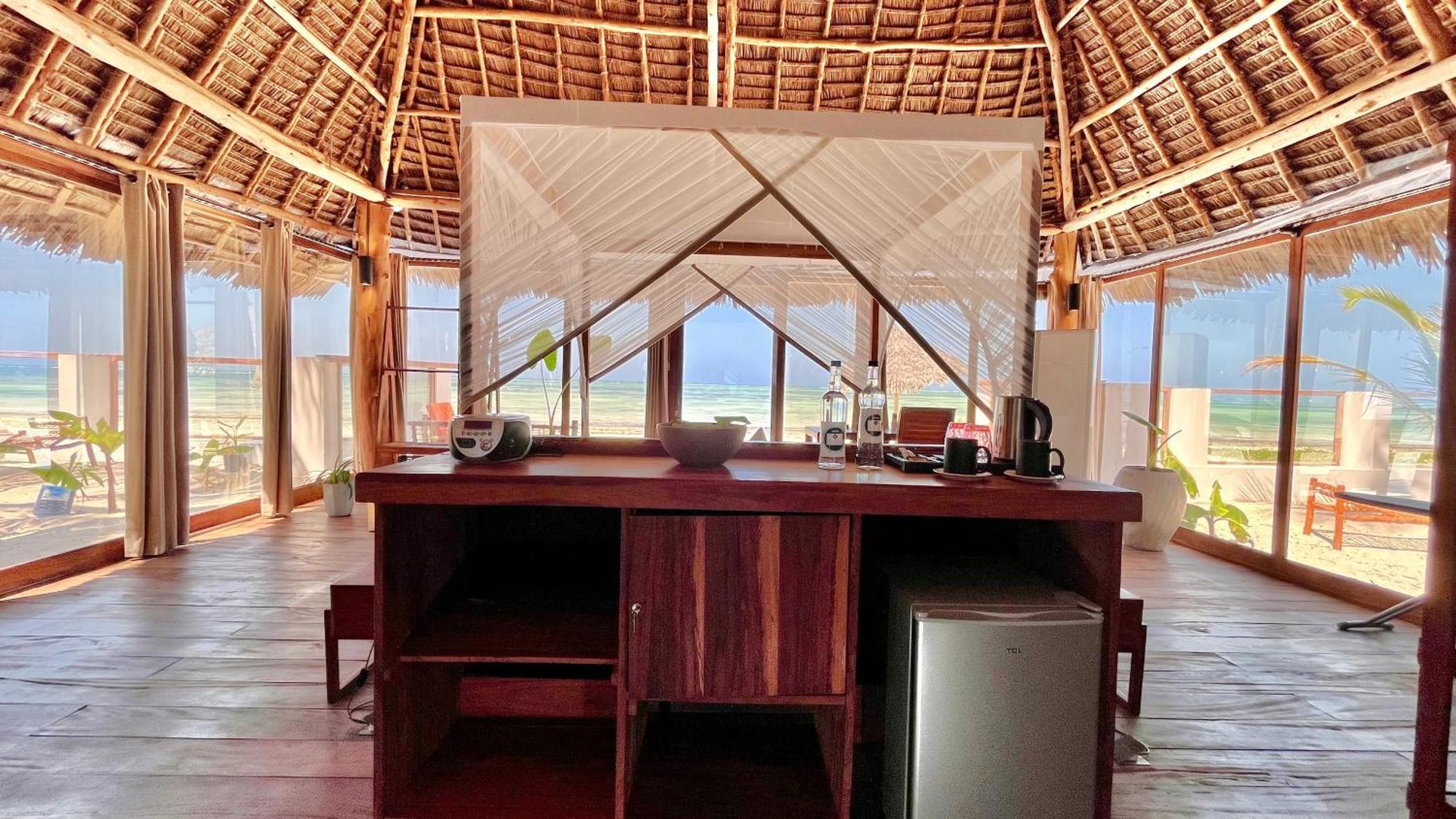 Tiki Beach Club & Resort (Adults Only) บูจู ภายนอก รูปภาพ